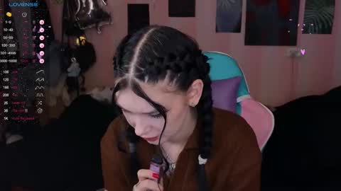 Snapshot of mella_freya chatting on February 2025 10:32:01 PM Freya  IM NONUDE online show from February 2025 10:32:01 PM