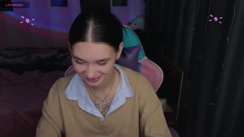 Snapshot of mella_freya chatting on September 2025 12:44:01 AM Freya  IM NONUDE online show from September 2025 12:44:01 AM