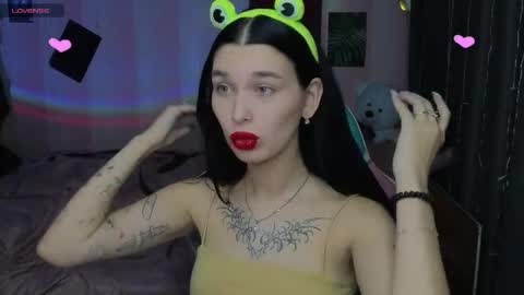 Snapshot of mella_freya chatting on October 2025 10:53:02 PM Freya  IM NONUDE online show from October 2025 10:53:02 PM