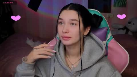 Snapshot of mella_freya chatting on November 2025 11:48:01 PM Freya IM NONUDE online show from November 2025 11:48:01 PM