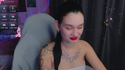 Snapshot of mella_freya chatting on November 2025 10:14:01 PM Freya IM NONUDE online show from November 2025 10:14:01 PM