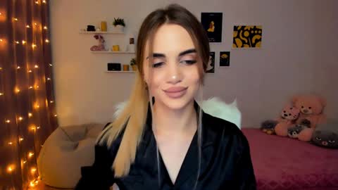 Snapshot of mellifluoustess chatting on December 2024 08:01:02 PM Tessa online show from December 2024 08:01:02 PM