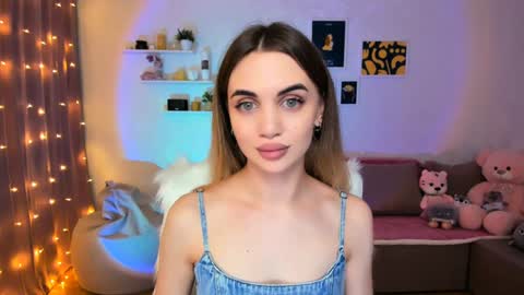 Snapshot of mellifluoustess chatting on December 2024 01:45:01 AM Tessa online show from December 2024 01:45:01 AM