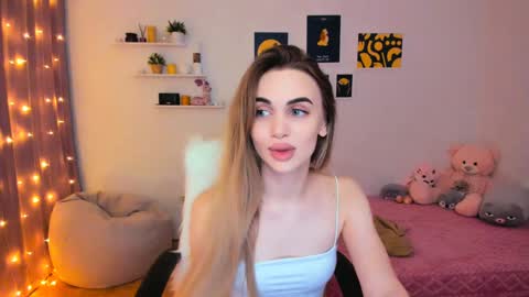 Snapshot of mellifluoustess chatting on January 2025 11:45:02 PM Tessa online show from January 2025 11:45:02 PM