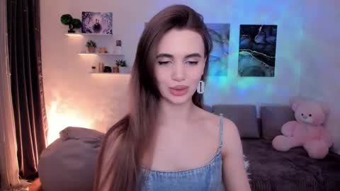 Tessa online show from December 2025 09:33:01 PM