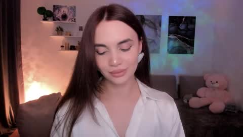 Snapshot of mellifluoustess chatting on May 2026 09:22:01 PM Tessa online show from May 2026 09:22:01 PM