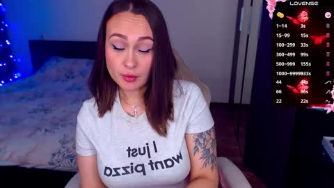 Mel online show from October 2025 09:52:01 PM