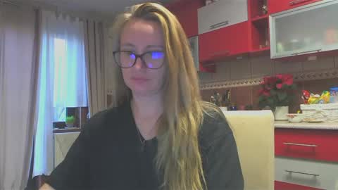 Snapshot of melly_rosey chatting on December 2024 07:58:02 AM Melly online show from December 2024 07:58:02 AM