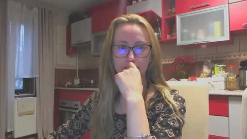 Snapshot of melly_rosey chatting on February 2025 06:56:02 AM Melly online show from February 2025 06:56:02 AM