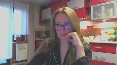 Snapshot of melly_rosey chatting on February 2025 07:07:01 AM Melly online show from February 2025 07:07:01 AM