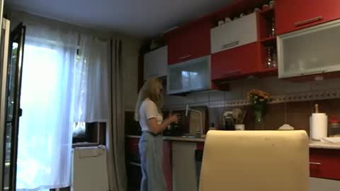 Snapshot of melly_rosey chatting on September 2025 07:08:02 AM Melly online show from September 2025 07:08:02 AM