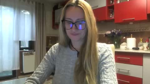 Snapshot of melly_rosey chatting on September 2025 07:02:01 AM Melly online show from September 2025 07:02:01 AM