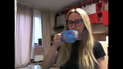 Melly online show from February 2026 08:42:01 AM