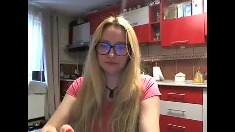 Snapshot of melly_rosey chatting on April 2026 06:51:01 AM Melly online show from April 2026 06:51:01 AM