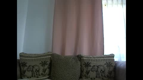 Snapshot of melly_rosey chatting on May 2026 07:28:02 AM Melly online show from May 2026 07:28:02 AM