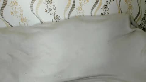 MelMooon online show from January 2026 09:18:01 PM