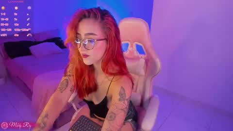 Melodie Roy 999 online show from May 2026 09:46:02 PM