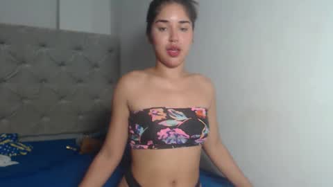 melody phillips online show from November 2025 09:40:01 AM