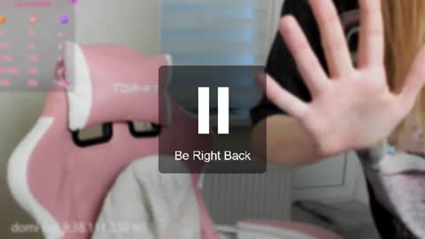 Snapshot of melonipinkbb chatting on June 2026 11:22:02 AM MELONI online show from June 2026 11:22:02 AM