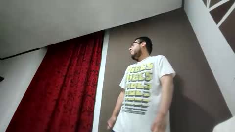 Snapshot of meltingdab chatting on November 2025 12:16:02 AM meltingdab online show from November 2025 12:16:02 AM