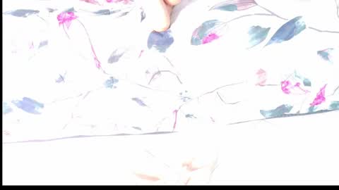 Snapshot of melydoll_ chatting on May 2026 07:11:02 PM Maelly online show from May 2026 07:11:02 PM