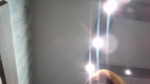 MelyShine online show from January 2026 02:22:02 PM