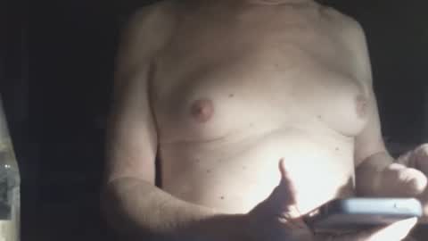 Snapshot of memberjames chatting on December 2024 03:04:02 AM I am usually high and horny...lol online show from December 2024 03:04:02 AM