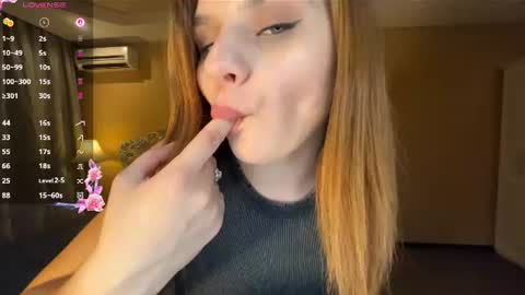 Snapshot of memento_mary chatting on July 2026 08:37:01 PM The princess of your dreams online show from July 2026 08:37:01 PM
