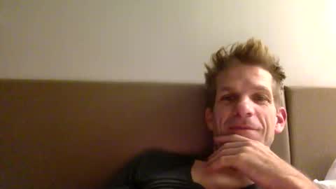 Snapshot of men2024again chatting on November 2025 04:13:01 AM Andres online show from November 2025 04:13:01 AM