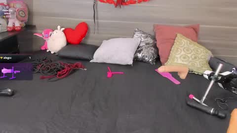  CRISTAL  online show from April 2026 01:58:02 PM