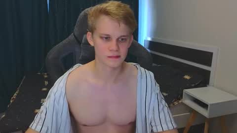 Mickey online show from November 2025 07:42:02 AM