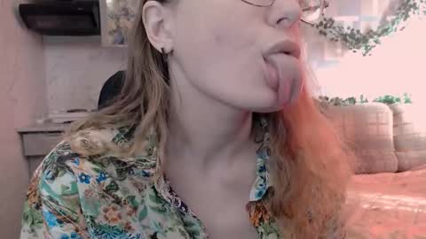 meowcr online show from October 2025 05:26:02 AM