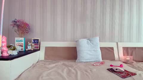 Snapshot of meowroslava chatting on September 2025 01:04:01 PM meowroslava online show from September 2025 01:04:01 PM