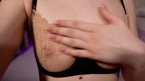 meowwmee online show from April 2026 11:29:02 AM