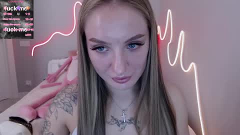 Snapshot of meowwmirra chatting on May 2026 02:25:02 PM Mirrra online show from May 2026 02:25:02 PM