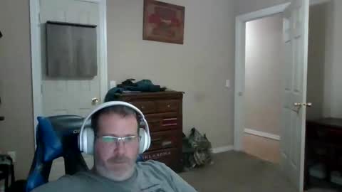 Snapshot of mercer1977 chatting on November 2025 04:39:02 PM mercer1977 online show from November 2025 04:39:02 PM