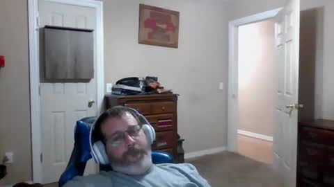 Snapshot of mercer1977 chatting on December 2025 02:55:01 PM mercer1977 online show from December 2025 02:55:01 PM