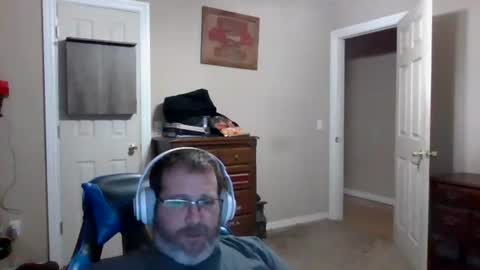 Snapshot of mercer1977 chatting on December 2025 04:33:01 PM mercer1977 online show from December 2025 04:33:01 PM