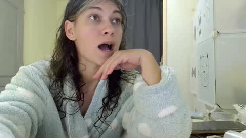 Miss Helena online show from November 2025 04:05:01 PM