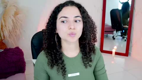 Snapshot of merida_bell18 chatting on April 2026 08:39:01 PM Merida Bell online show from April 2026 08:39:01 PM