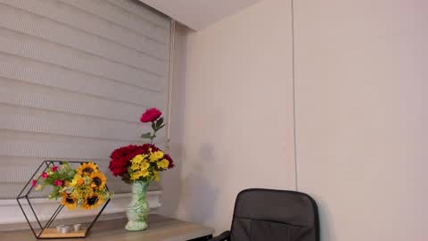 Merida  online show from March 2025 06:58:02 PM