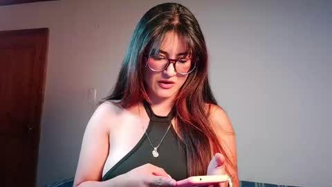 Snapshot of meridafaux_ chatting on January 2026 03:32:01 AM Merida online show from January 2026 03:32:01 AM