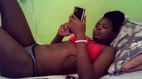 Snapshot of merlin_queen chatting on February 2025 08:11:02 AM merlin_queen online show from February 2025 08:11:02 AM