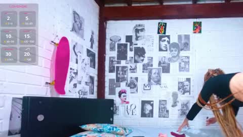 Snapshot of merlinabad chatting on December 2024 11:51:01 PM AURORA online show from December 2024 11:51:01 PM