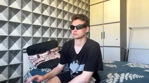 Snapshot of merycouple chatting on April 2026 01:36:01 AM Johnny and Hailey online show from April 2026 01:36:01 AM