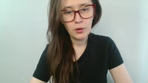 Jessica online show from October 2025 09:54:01 AM