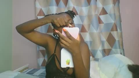 Snapshot of messyluna chatting on May 2026 07:30:01 PM meggy and bree online show from May 2026 07:30:01 PM