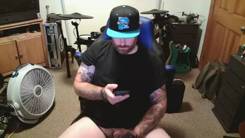 Snapshot of metalhead18787 chatting on July 2026 11:47:01 AM metalhead18787 online show from July 2026 11:47:01 AM