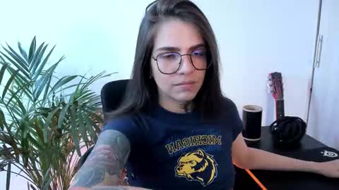 Meurif online show from October 2025 08:53:02 PM