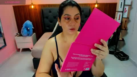 Snapshot of meylagia chatting on May 2026 03:04:02 AM meylagia online show from May 2026 03:04:02 AM